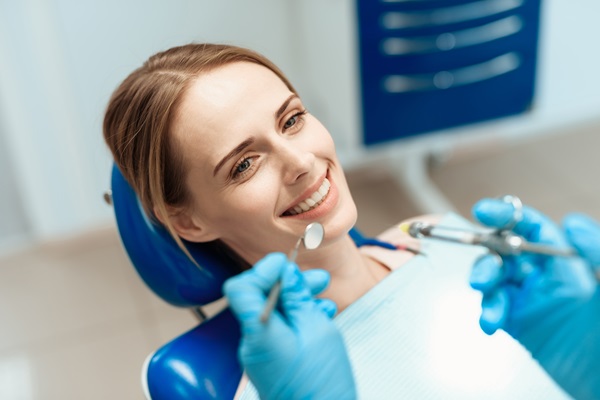 Cosmetic Dentist Options To Improve Teeth Color